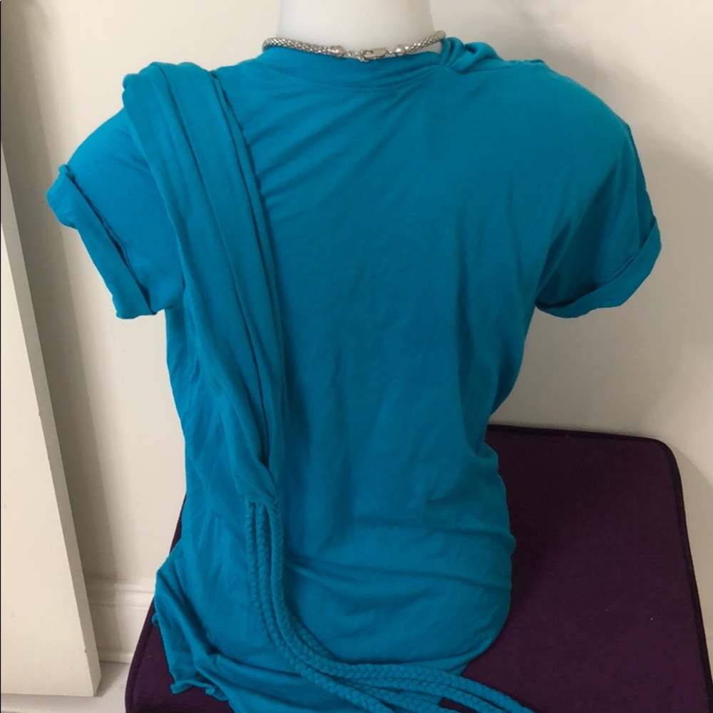 BCBGMAXAZRIA XS T-shirt with scarf design - Picture 6 of 8